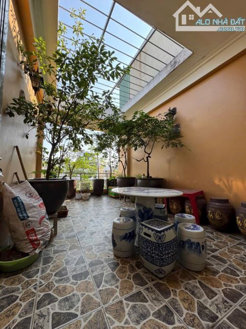 🏚️Nhà đẹp dân xây  mặt phố Phạm Khắc Quảng - Giang Biên, dt: 40m2x 4T, giá: 15 tỷ - 4