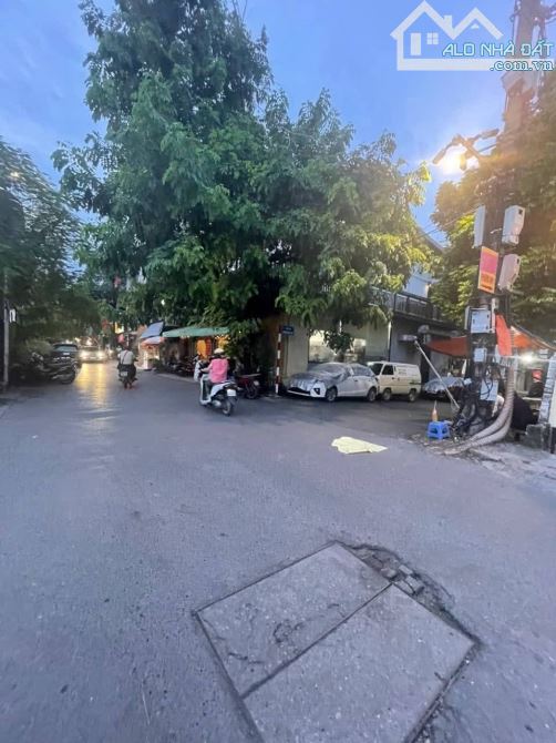 BÁN NHÀ MẶT PHỐ NGHI TÀM, TÂY HỒ 139M2, MT 11M, 102 TỶ. - 4