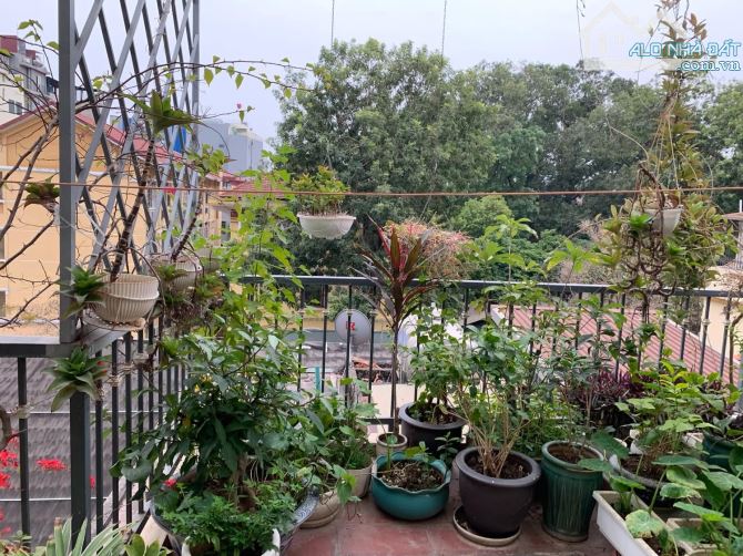 CỬA BẮC BÁN NHÀ - GIÁP MẶT PHỐ - NGÕ NÔNG ĐẸP - SỔ ĐẸP NỞ HẬU - THOÁNG TRƯỚC SAU - NHÀ ĐẸP - 4