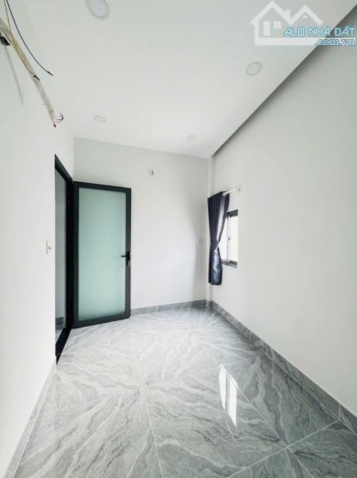 NHÀ 2 TẦNG LÔ GÓC 2 MẶT HẺM 38M2 HXH GẦN MẶT TIỀN BÙI VĂN NGỮ SÁT BÊN CHỢ NGÃ BA ĐÔNG - 4