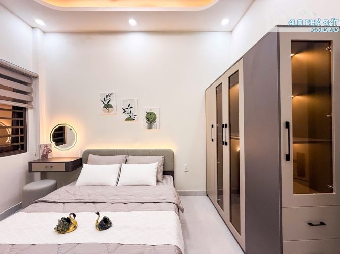 🔥HẺM XE HƠI🔥P.25 BÌNH THẠNH - NGAY HÀNG XANH - 4 TẦNG 💥30M2💥 - NGANG 5,5M - CHỈ 5.x TỶ - 4