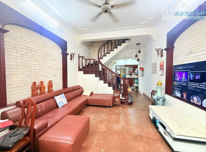 Bán nhà mặt ngõ Nghĩa Đô, dân xây, ô tô tránh, vỉa hè đổ 2 ô tô, phân lô, trung tâm - 4