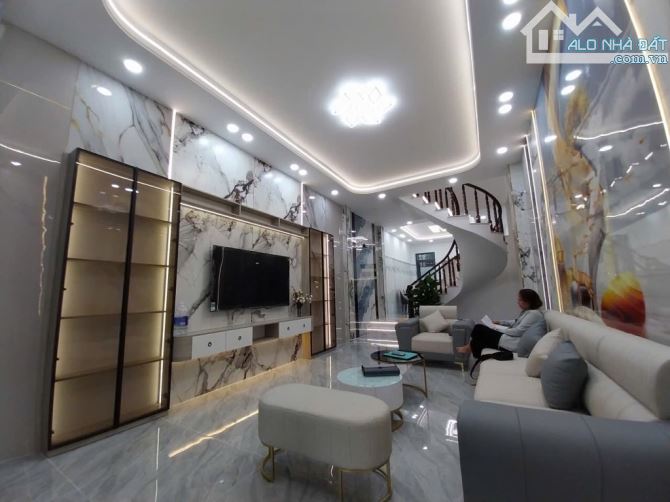 Bán Nhà 3 Tầng - 88m2 - Xe hơi Ngủ Trong Nhà - NHÀ ĐẸP LUNG LINH Tân Chánh Hiệp Q12 - 4
