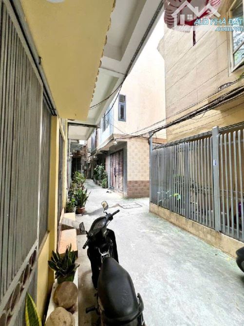 BÁN NHÀ NGUYỄN TRÃI – HÀ ĐÔNG – PHÂN LÔ ĐẸP – SÁT Ô TÔ – VÀI BƯỚC RA PHỐ – NHỈNH 8 TỶ - 4