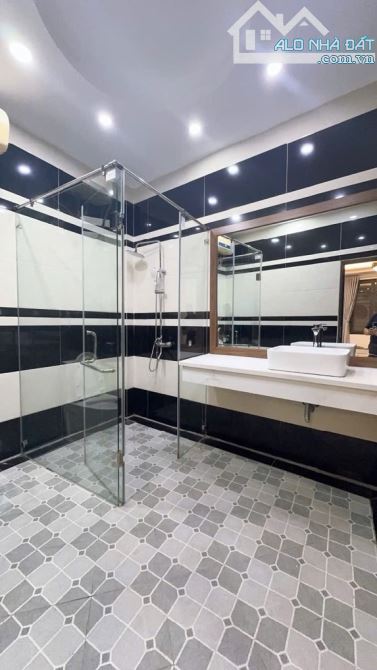 ✅ CẦU GIẤY - NHÀ ĐẸP - SỔ VUÔNG - TẶNG FULL NỘI THẤT - NGÕ THOÁNG - Ở SƯỚNG - 4