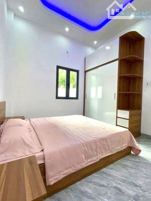 BÁN NHÀ PHƯỜNG PHÚ HÒA: 3 phòng ngủ, 3 WC, phòng thờ - 5