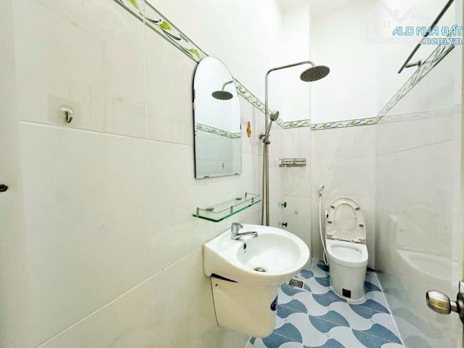 Nhà đường xe hơi 6m , 2 Tầng , Tặng nội thất , ĐÀO TÔNG NGUYÊN , NB, Chỉ 4 Tỷ hơn - 5