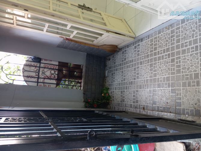 BÁN NHÀ CẤP 4 - 50m2 - NGAY CẦU SỐ 3 - ĐƯỜNG MỄ CỐC P15 QUẬN 8 .  ❌ GIÁ CHỈ 2 TY 950 . TL - 5
