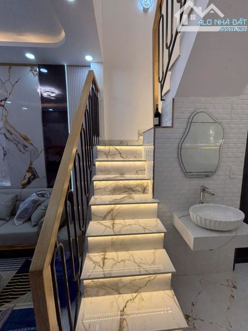 Nhà mới còn thơm mùi sơn Thống Nhất gần cityland, công viên làng hoa nở hậu chỉ 3,95 tỷ - 5