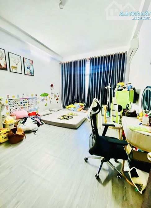 Gần đường số 7 - Khu Tên Lửa - Aeon Mall - 3 tầng - 4m x 17m - 4PN - Hiếm - 5