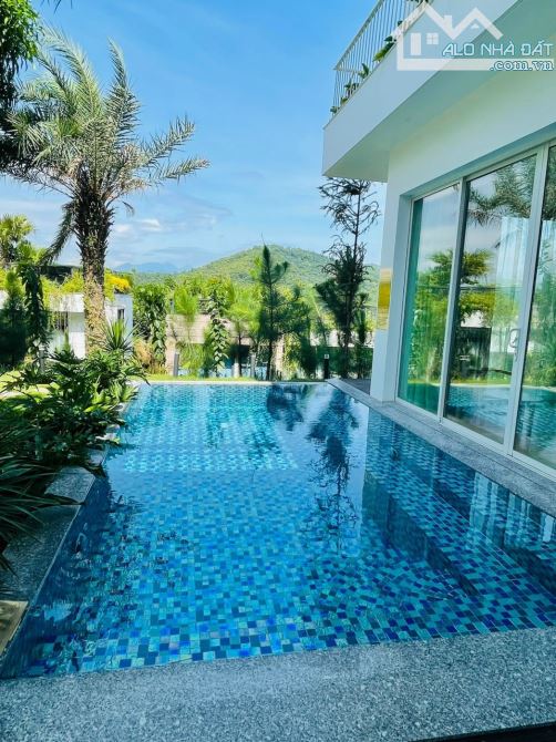 Bán Villa 3 tầng 3PN tại Venus Flamigo Đại lải. giá chỉ  7,x tỷ - 7