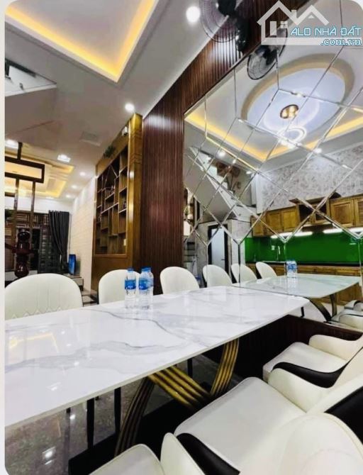 Nhà Chính Chủ BÙI QUANG LÀ, Hẻm xe hơi, 4 Phòng Ngủ, An Ninh , Cao Tầng, 6 Tỷ x TL cc - 5