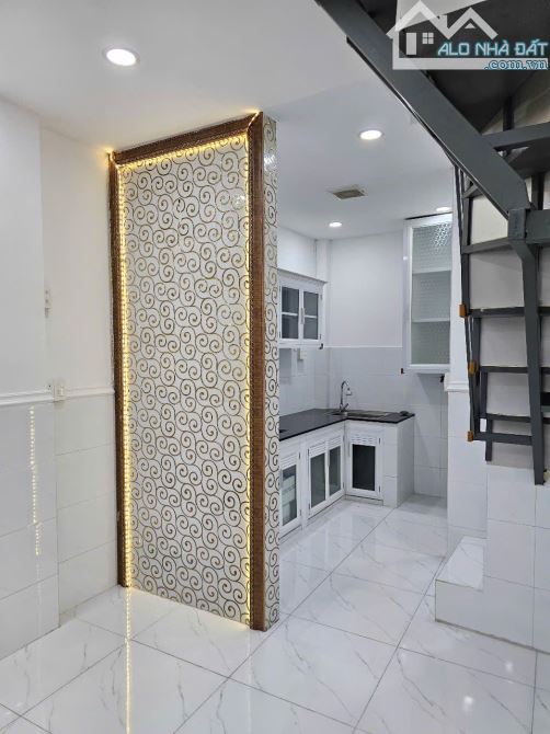 NHÀ ĐẸP Q.8 DƯƠNG BÁ TRẠC _ 2 TẦNG Ở NGAY CHỈ NHỈNH 3 TỶ - 5