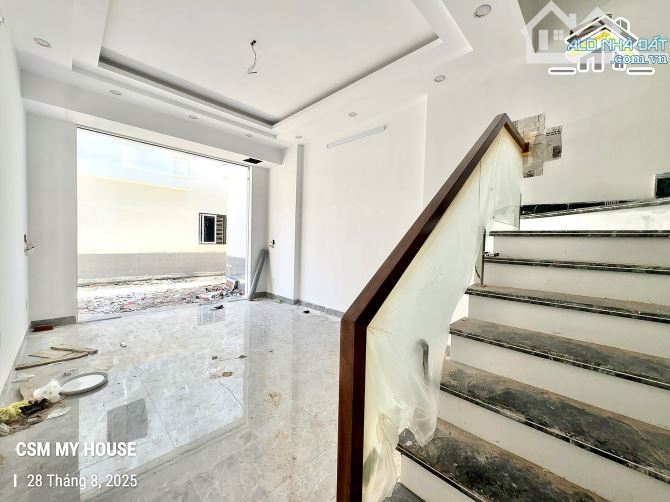 Phố Tây Văn Cao - Mua là Thắng - 4 Tầng - Ngõ to … 3 Tỷ 850 - 5