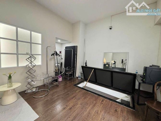 Thịnh Hào 2 - Nhà dân xây chắc chắn - Ngõ thẳng tắp - Gần phố - Cách ô tô 50m - 5