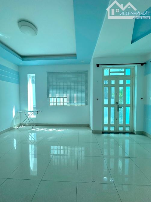 Nhà Hồ Văn Huê 5.7x10m Trệt.3L.4P.4wc.Phù hợp Ở Gia Đình.Ở KD Online - 5