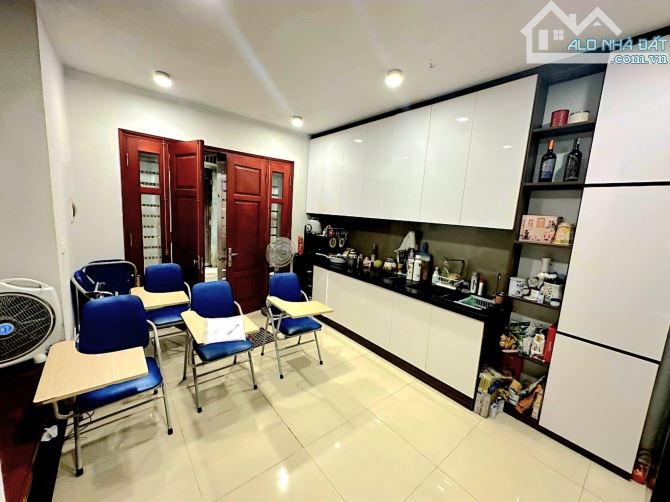 BÁN NHÀ MỄ TRÌ: NHÀ 5 TẦNG - LÔ GÓC - NGÕ THÔNG - VF6 ĐỖ CỬA, VÀO NHÀ - CHỈ 7.95 TỶ! - 5