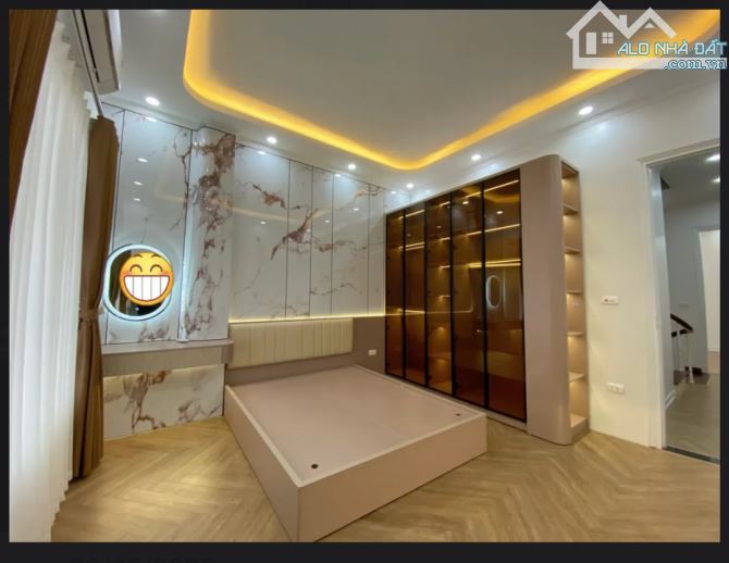 Cần bán nhà Nguyễn Khang 6tầng full nội thất. - 5