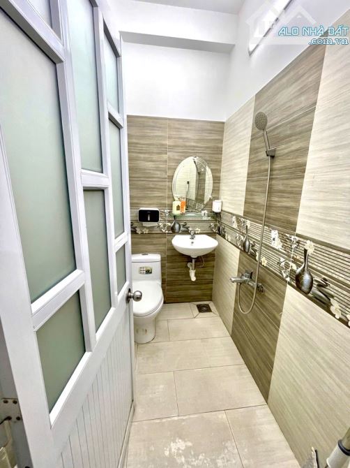 SIÊU PHẨM 3 TẦNG NGUYỄN ẢNH THỦ TMT MẶT TIỀN VỪA Ở VỪA KINH DOANH 6X25 GIÁ SIÊU TỐT - 5