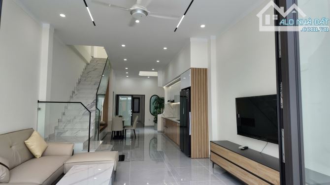 Nhà Mê Mới Siêu Đẹp vị trí Trung Tâm, Buôn Ma Thuột, Đăk Lăk  4,85 tỷ - 5