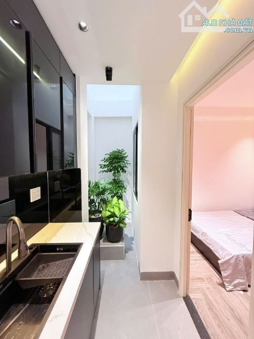 BÁN NHÀ ĐẸP 3 TẦNG ĐƯỜNG TRẦN CAO VÂN FULL NỘI THẤT TT THANH KHÊ CÓ CHỖ ĐỖ Ô TÔ NHỈNH 4 TỶ - 6