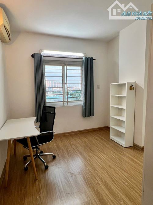 Cho thuê căn hộ 2PN, 2WC, 80m2 chỉ 13 triệu tại Orient Apartment, Bến Vân Đồn, Q4 - 6