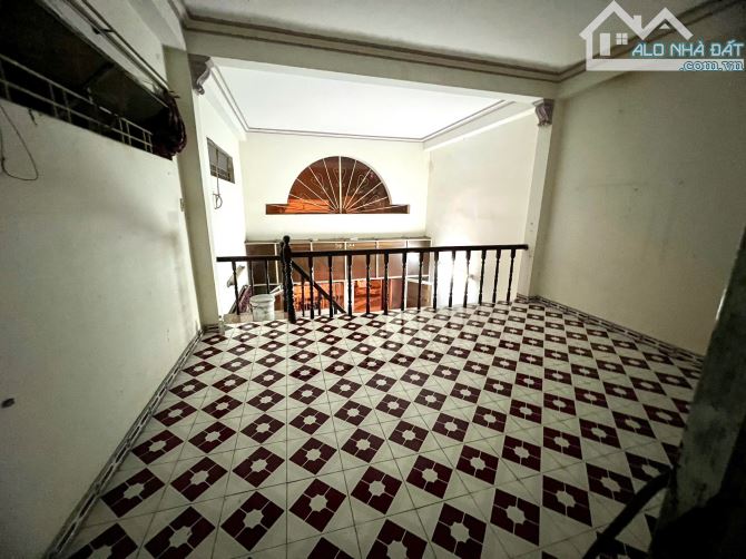 nhà mặt tiền phan huy ích có gác lững mê đúc nam nha trang - 6