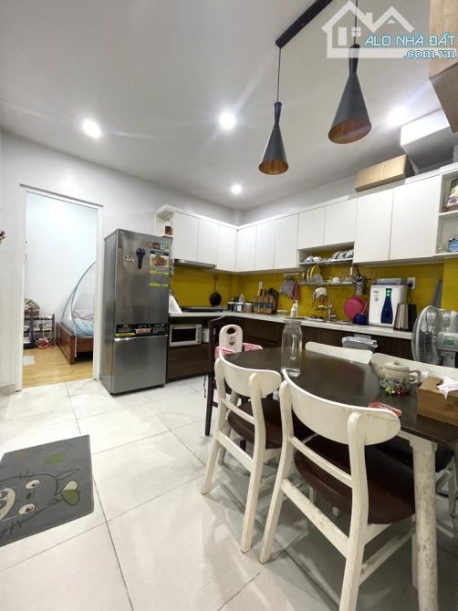 Tân Phú, Trần Văn Ơn, 63M2, HXH, 2 Tầng, full Nội Thất , Giá 5,1 Tỷ - 6