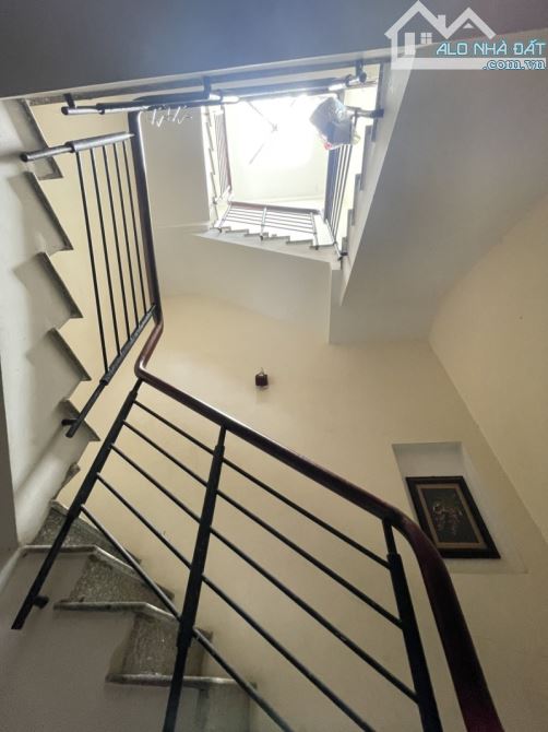 Gấp bán nhà Lê Văn Sỹ - 4 tầng 80m2 (4.3 x 23) Cách 30m ra mặt tiền Lê Văn Sỹ, giáp Quận 3 - 6