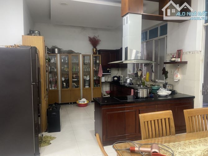 Biệt Thự Tân Phú ( Phạm Quý Thích )162m2 Ngang 7,6 - 5 Tầng - Giá 17 tỷ nhỉnh xíu. - 6