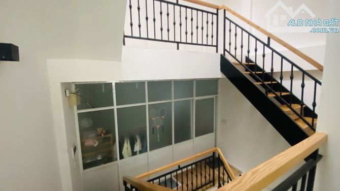 🏡 BÁN NHÀ NGUYỄN HỮU CẢNH – 2 MẶT HẺM XE HƠI – 4 TẦNG HOÀN CÔNG – DÒNG TIỀN 5% - 6