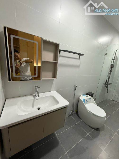 Nhà Mê Mới Siêu Đẹp vị trí Trung Tâm, Buôn Ma Thuột, Đăk Lăk  4,85 tỷ - 6