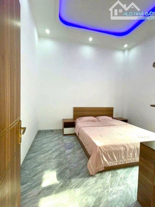 BÁN NHÀ PHƯỜNG PHÚ HÒA: 3 phòng ngủ, 3 WC, phòng thờ - 7
