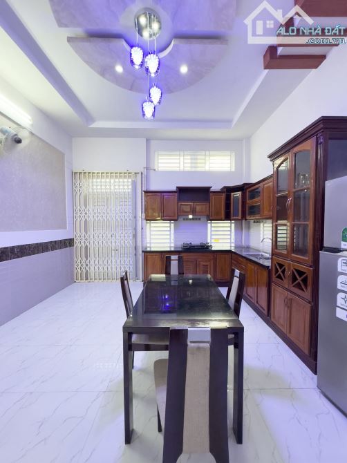 BÁN NHÀ 2 LẦU - ĐƯỜNG SỐ 4, KDC HỒNG PHÁT - 7