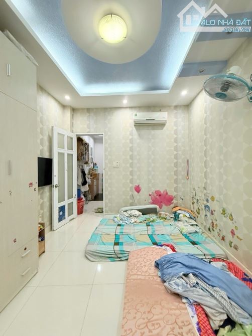Khu Vip Đường Bành Văn Trân Tân Bình, 5 tầng btct 4pn, 107m2 Giá chỉ 5.5 Tỷ - 7