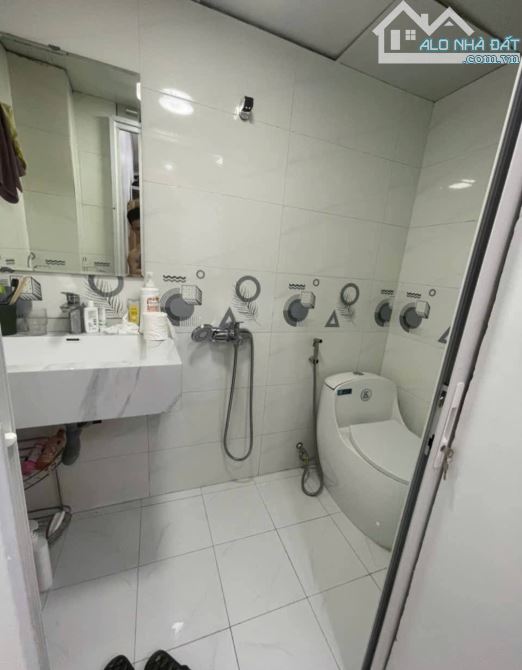 BÁN CĂN HỘ TẬP THỂ NGUYỄN NGỌC DOÃN ,ĐÔNG ĐA.CĂN HỘ TẦNG 4,CĂN GÓC 2 MẶT THOÁNG ,DT 100M2; - 7