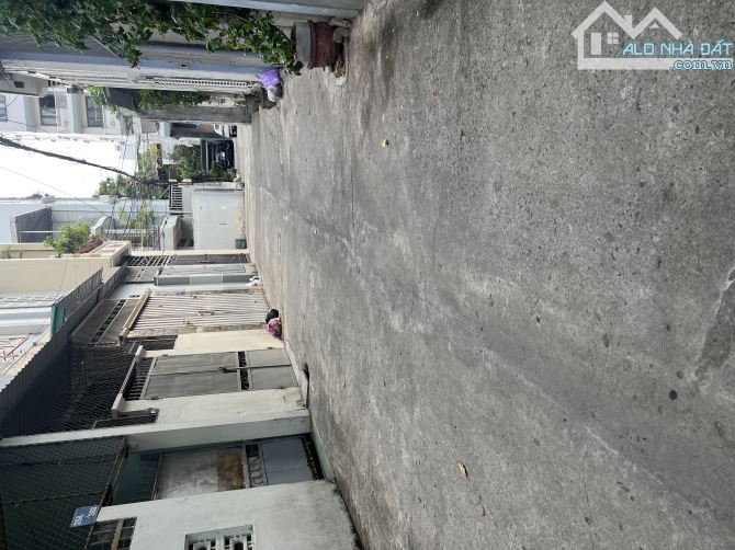 KẸT TIỀN BÁN NHÀ 1 TRỆT 2 TẦNG GẦN BIỂN DÃ TƯỢNG ĐƯỜNG Ô TÔ GIÁ 6 TỶ - 7