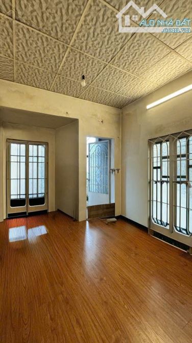 Chỉ 2 tỷ 580 triệu có nhà 1 lầu sổ hồng riêng đường 5m lê văn khương q12 - 7