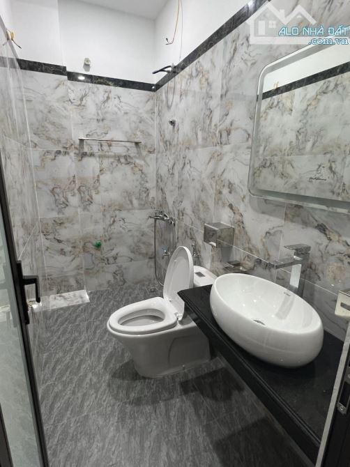 VỪA Ở VỪA KINH DOANH, 72m - 7T THANG MÁY TẠI NGÕ VĂN CHƯƠNG, ĐỐNG ĐA - 7
