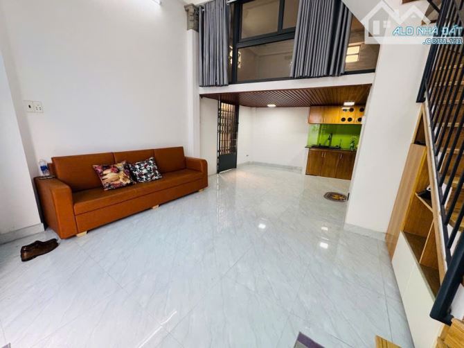 NHÀ  4 TẦNG HẺM KINH DOANH-XE TẢI THÔNG GẦN PHAN XÍCH LONG-NGANG 4,7m-CHỈ 5,6 TỶ - 7