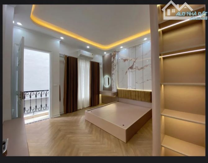 Cần bán nhà Nguyễn Khang 6tầng full nội thất. - 7