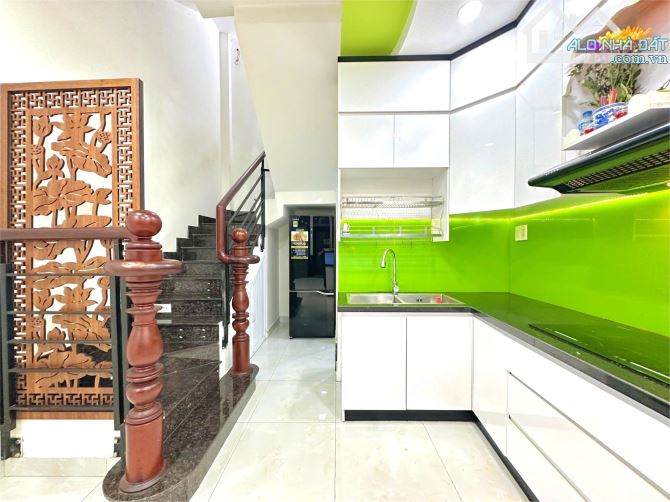 BÁN NHÀ 33M2, 6 TẦNG NGUYỄN CÔNG HOAN, P7, PHÚ NHUẬN, GIÁ 7,x T-Ỷ. - 7