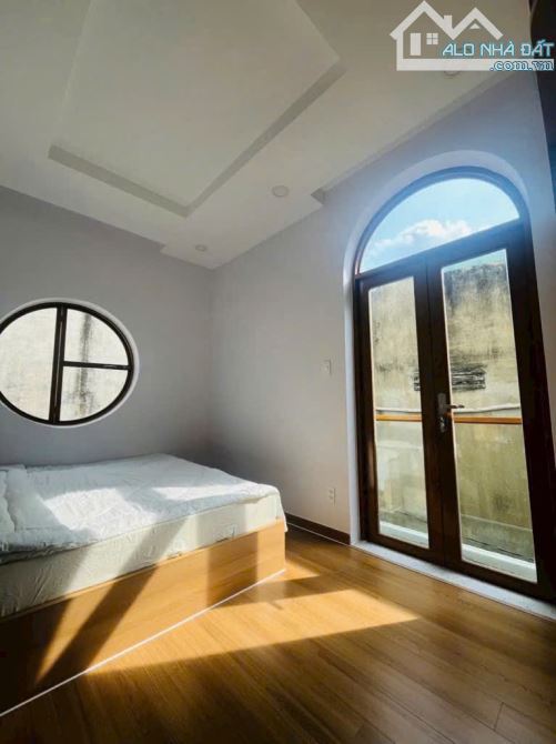 🔥NHỈNH 4 TỶ - NHÀ 2 TẦNG Ở NGAY- GIÁP Q1- 3PN - NỘI THẤT CAO CẤP - 7