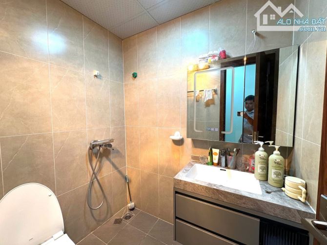 💎50m ra phố, 2 mặt thoáng, full nội thất, lõi Đống Đa - phố Đặng Văn Ngữ 56m2*5 tầng - 8