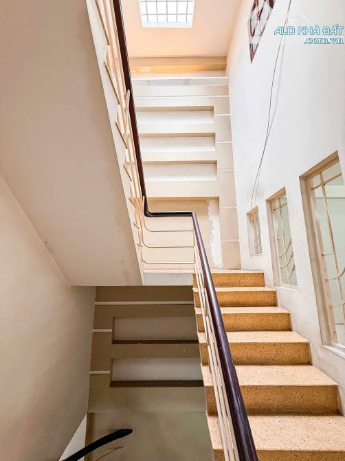 Nhà Nguyễn Kiệm _ P3, Phú Nhuận. DT 70m2. 4 tầng. 4m x 15m nở hậu. Giá 8.85 tỷ. - 8