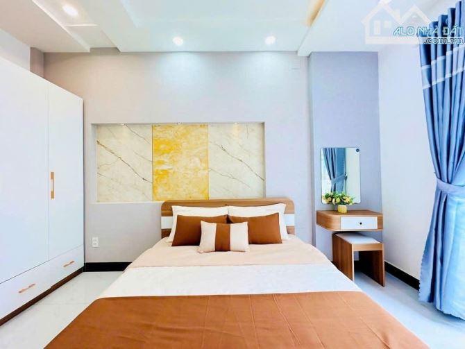 Bán Nhà Hẻm Xe Hơi Gò Vấp-6m x 8m -4Tầng-Giá 7 Tỷ - 8