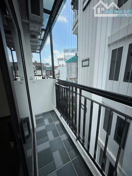 BÁN TOÀ NHÀ CAO CẤP SIÊU PHẨM BA ĐÌNH, DT 130 * 9 TẦNG 2 THOÁNG, THANG MÁY GIÁ 46TỶ - 8