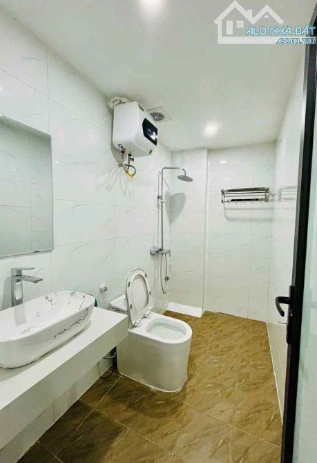 Bán nhà Trường Chinh - 6 tầng, 5 ngủ, nhà mới nội thất đẹp, cách phố 40m. Giá 8.x tỷ - 8