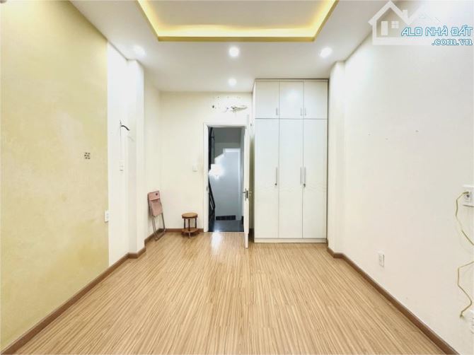 BÁN NHÀ 33M2, 6 TẦNG NGUYỄN CÔNG HOAN, P7, PHÚ NHUẬN, GIÁ 7,x T-Ỷ. - 8