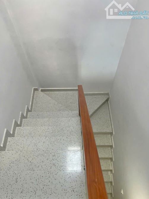 🔥NHỈNH 4 TỶ - NHÀ 2 TẦNG Ở NGAY- GIÁP Q1- 3PN - NỘI THẤT CAO CẤP - 8